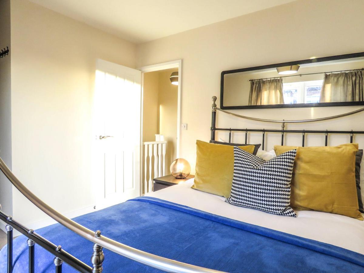 Tudors Esuites 4 Bedroom House Driveway & Garden Birmingham Ngoại thất bức ảnh